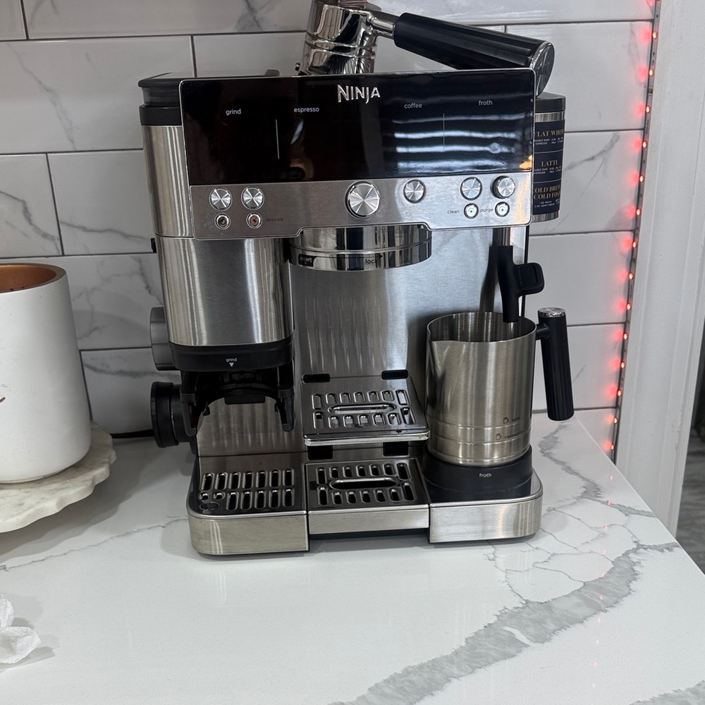 Ninja Luxe Espresso machine
